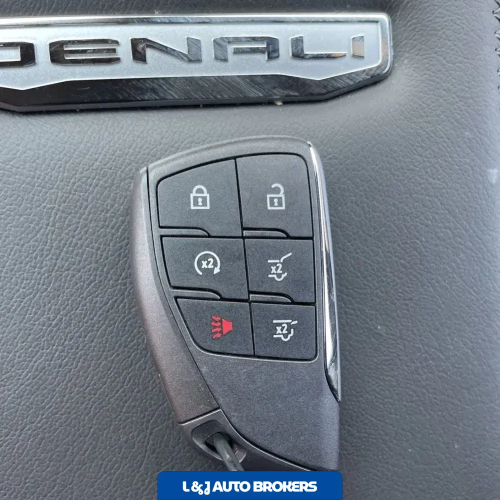 2025 GMC Yukon XL Denali