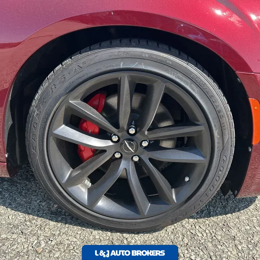 2023 Chrysler 300 C