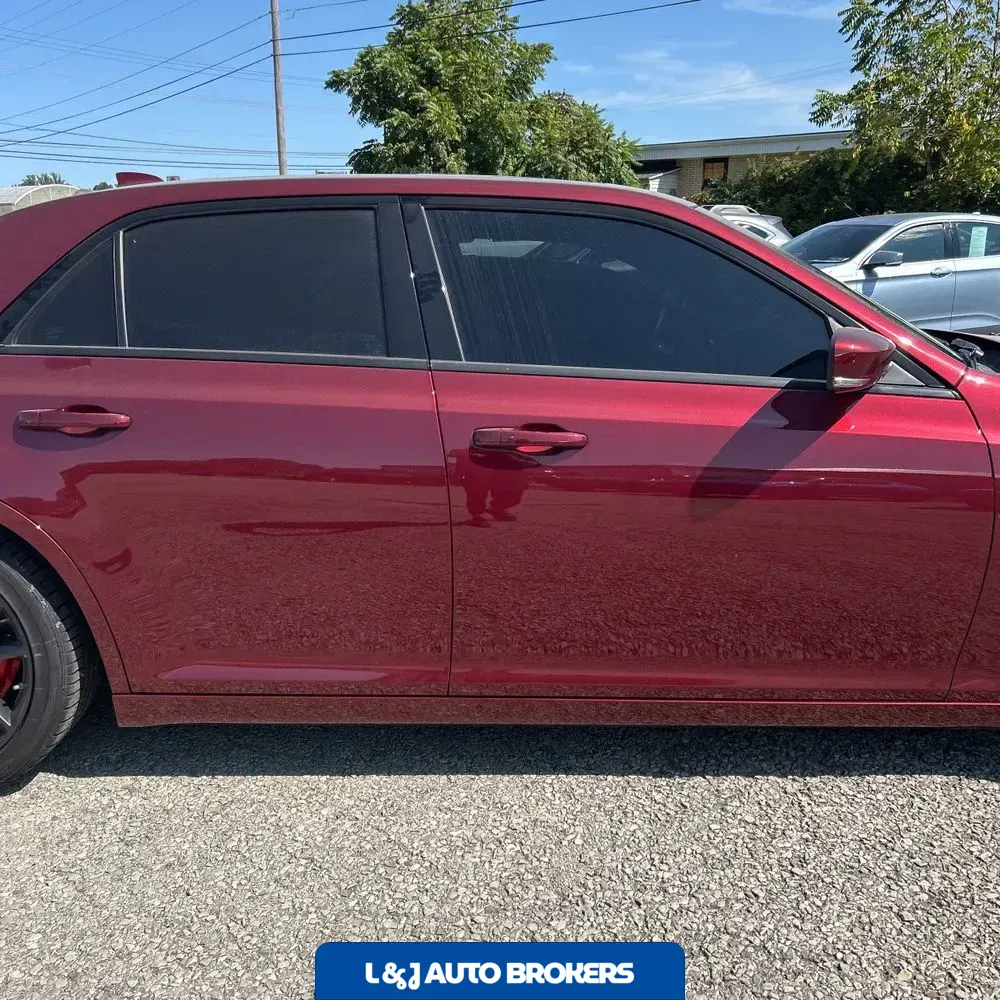 2023 Chrysler 300 C