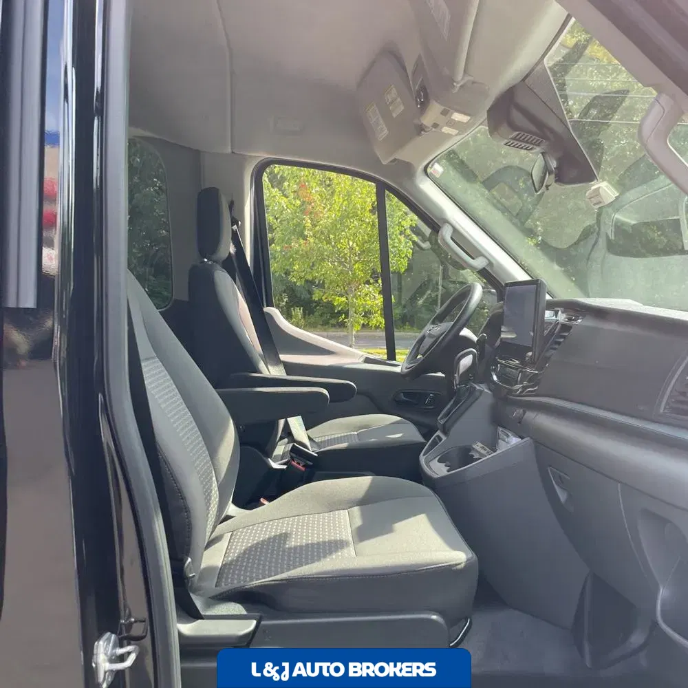 2025 Ford Transit 350 XLT