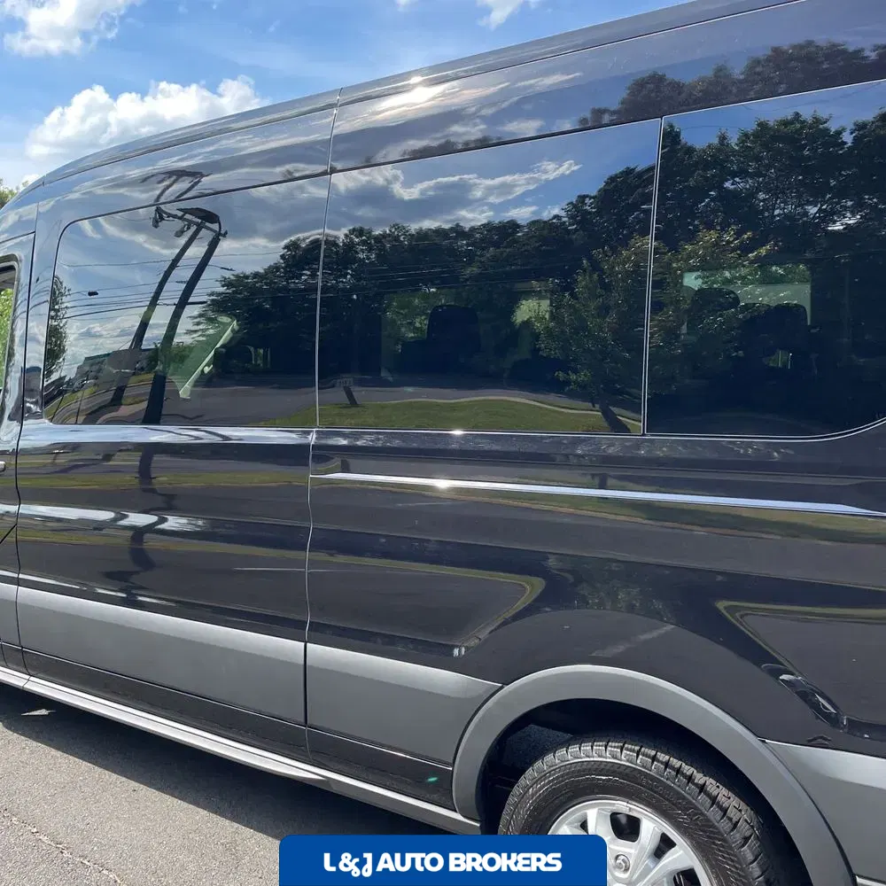 2025 Ford Transit 350 XLT