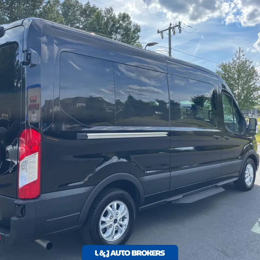2025 Ford Transit 350 XLT