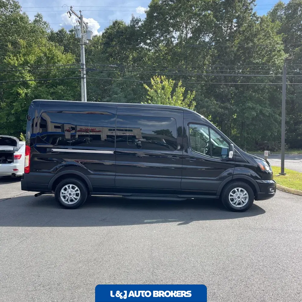 2025 Ford Transit 350 XLT