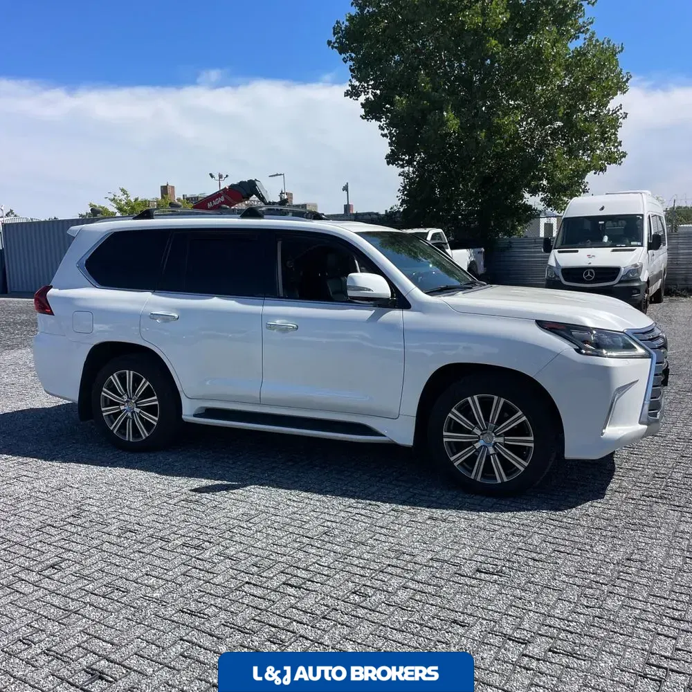 2017 Lexus LX 570 Base