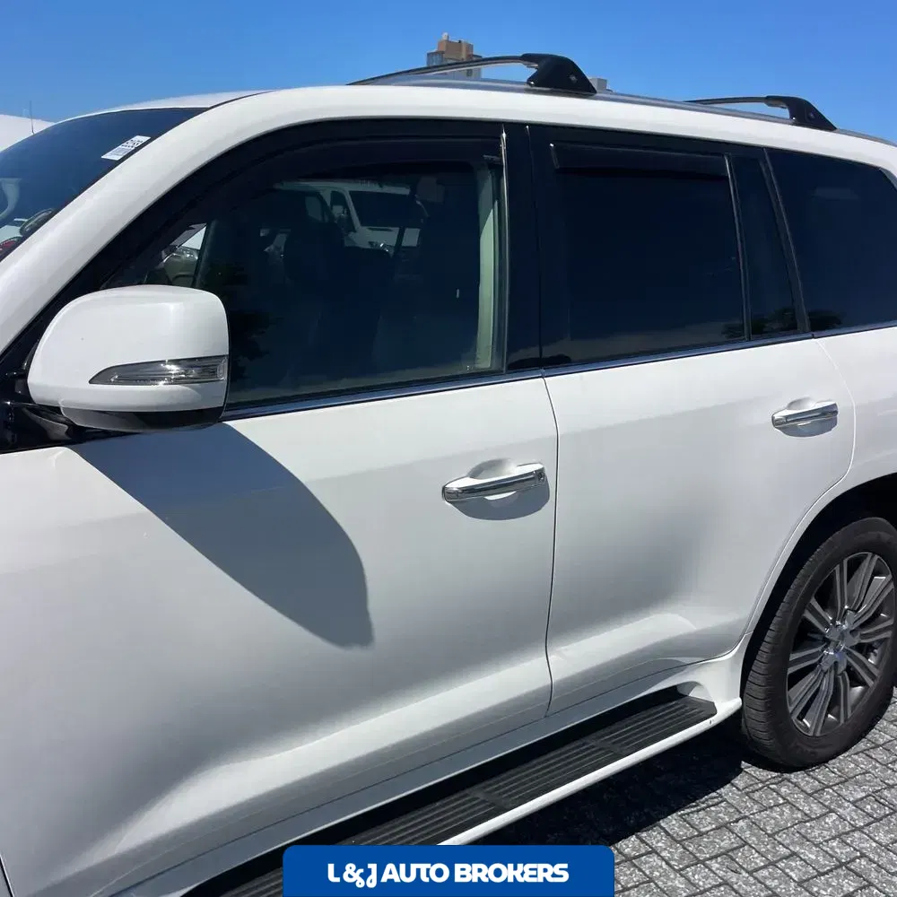 2017 Lexus LX 570 Base
