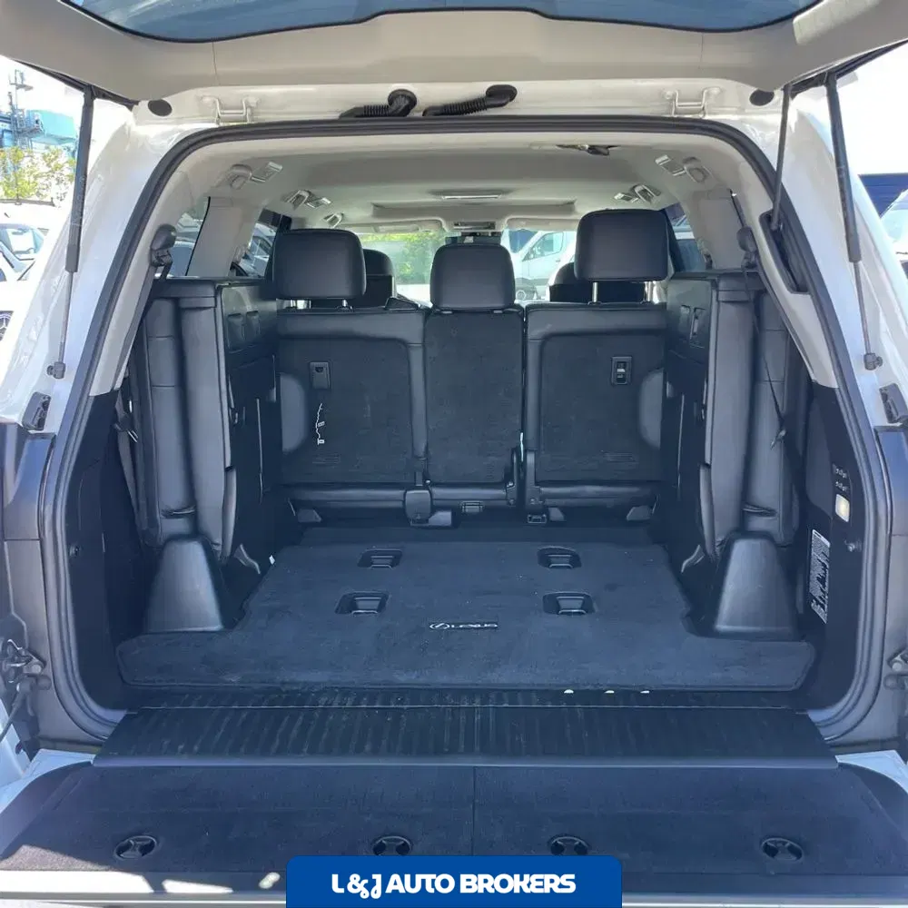 2017 Lexus LX 570 Base