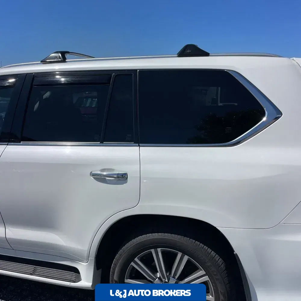 2017 Lexus LX 570 Base