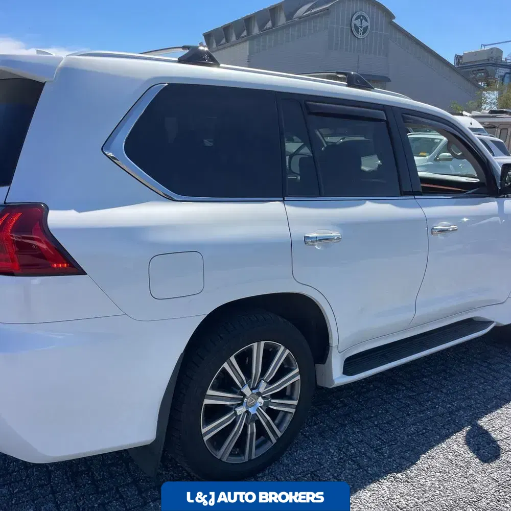 2017 Lexus LX 570 Base