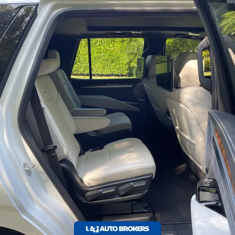 2025 Cadillac Escalade Sport Platinum