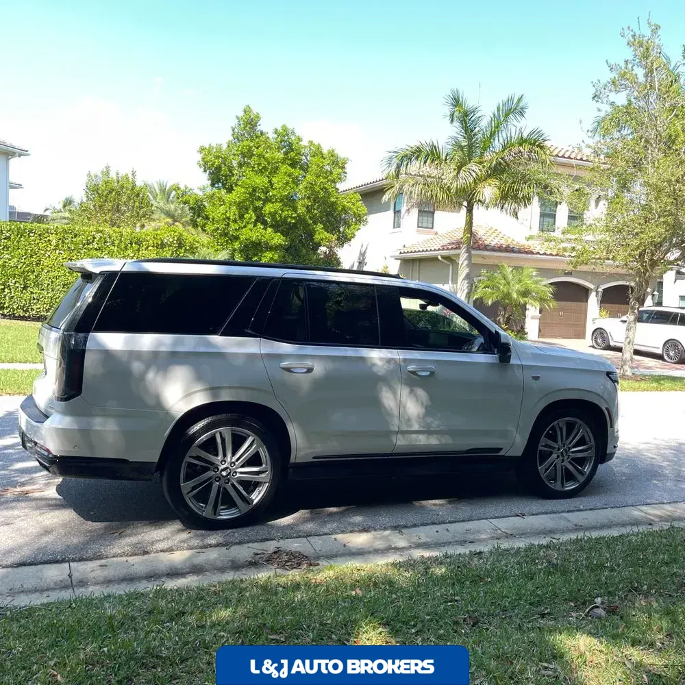 2025 Cadillac Escalade Sport Platinum