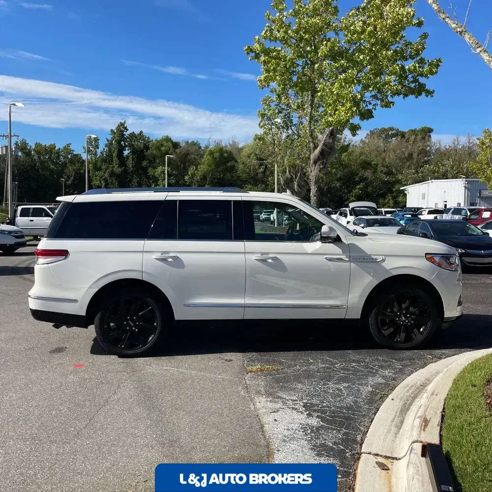 2022 Lincoln Navigator Reserve