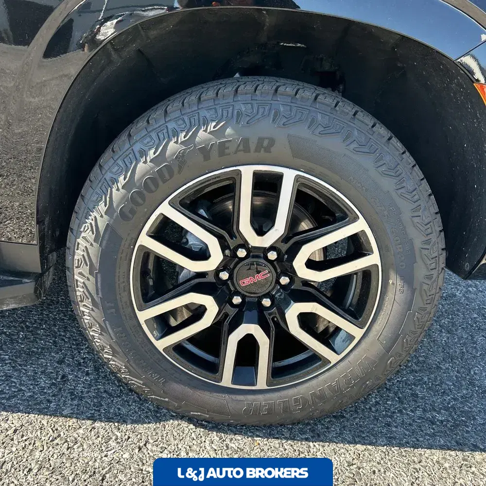 2024 GMC Yukon AT4