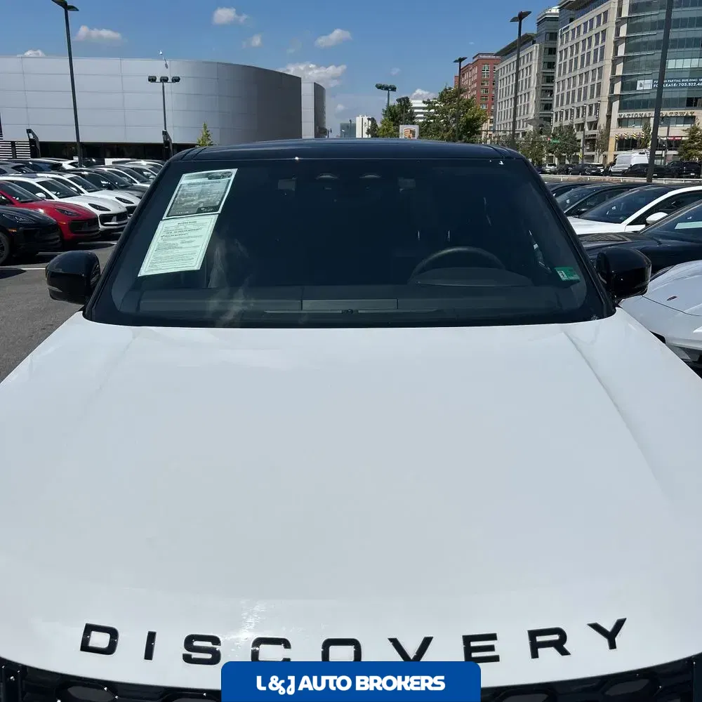 2024 Land Rover Discovery Dynamic SE P300