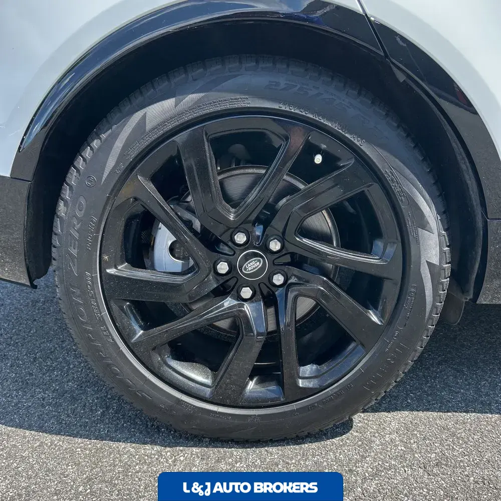 2024 Land Rover Discovery Dynamic SE P300