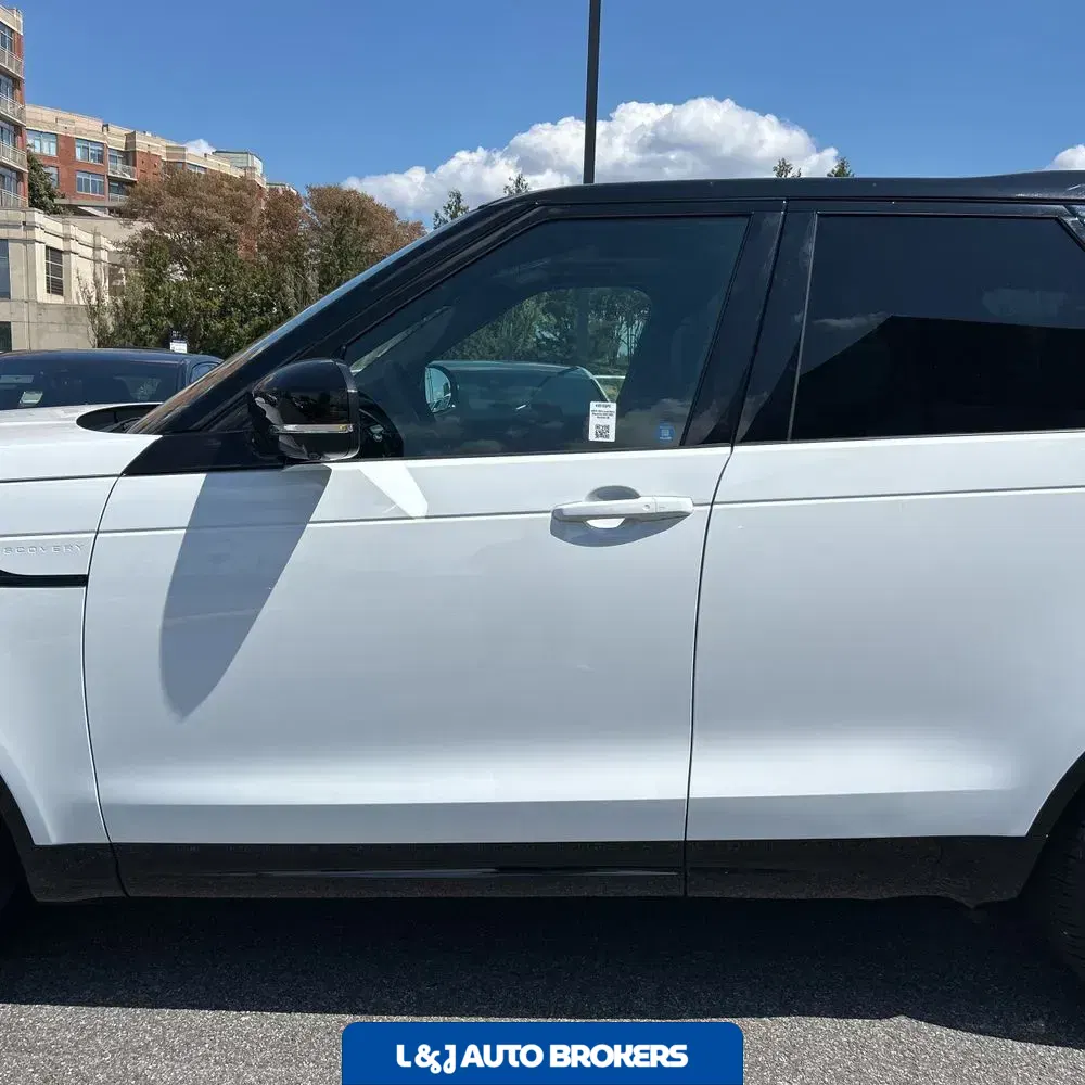 2024 Land Rover Discovery Dynamic SE P300