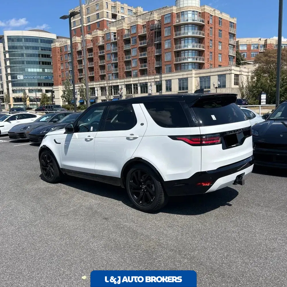 2024 Land Rover Discovery Dynamic SE P300