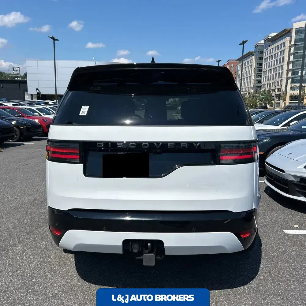 2024 Land Rover Discovery Dynamic SE P300