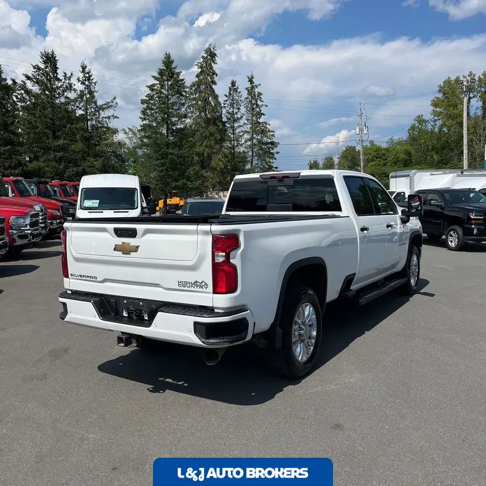 2022 Chevrolet Silverado 2500 High Country