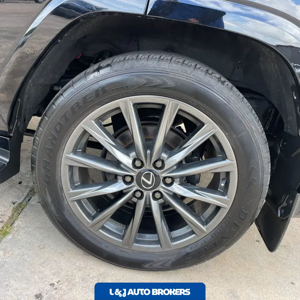 2024 Lexus LX 600 F SPORT Handling