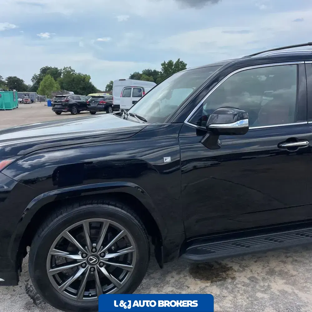 2024 Lexus LX 600 F SPORT Handling
