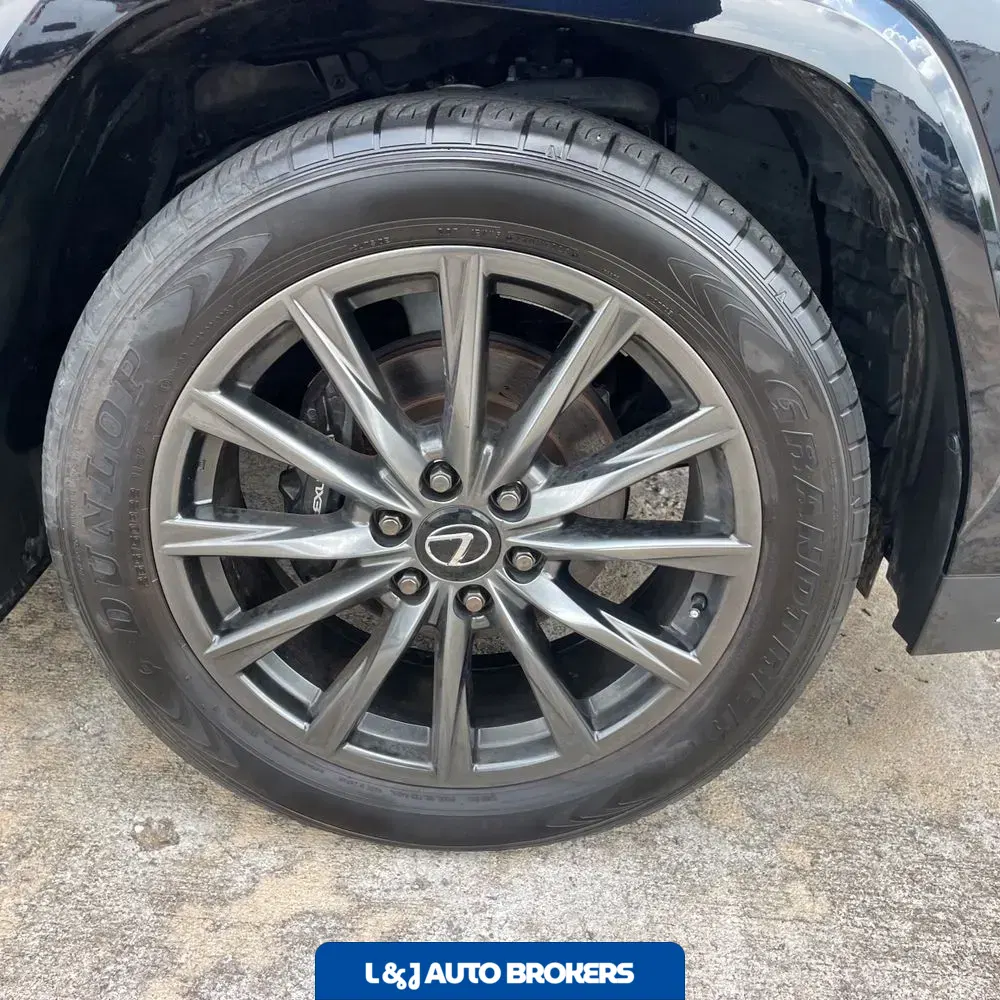 2024 Lexus LX 600 F SPORT Handling