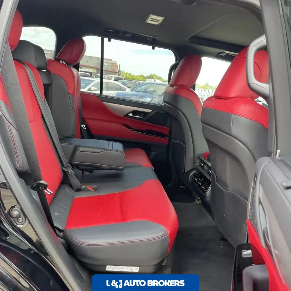 2024 Lexus LX 600 F SPORT Handling