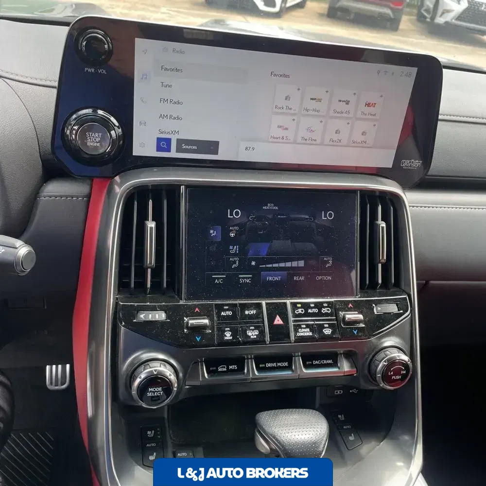 2024 Lexus LX 600 F SPORT Handling