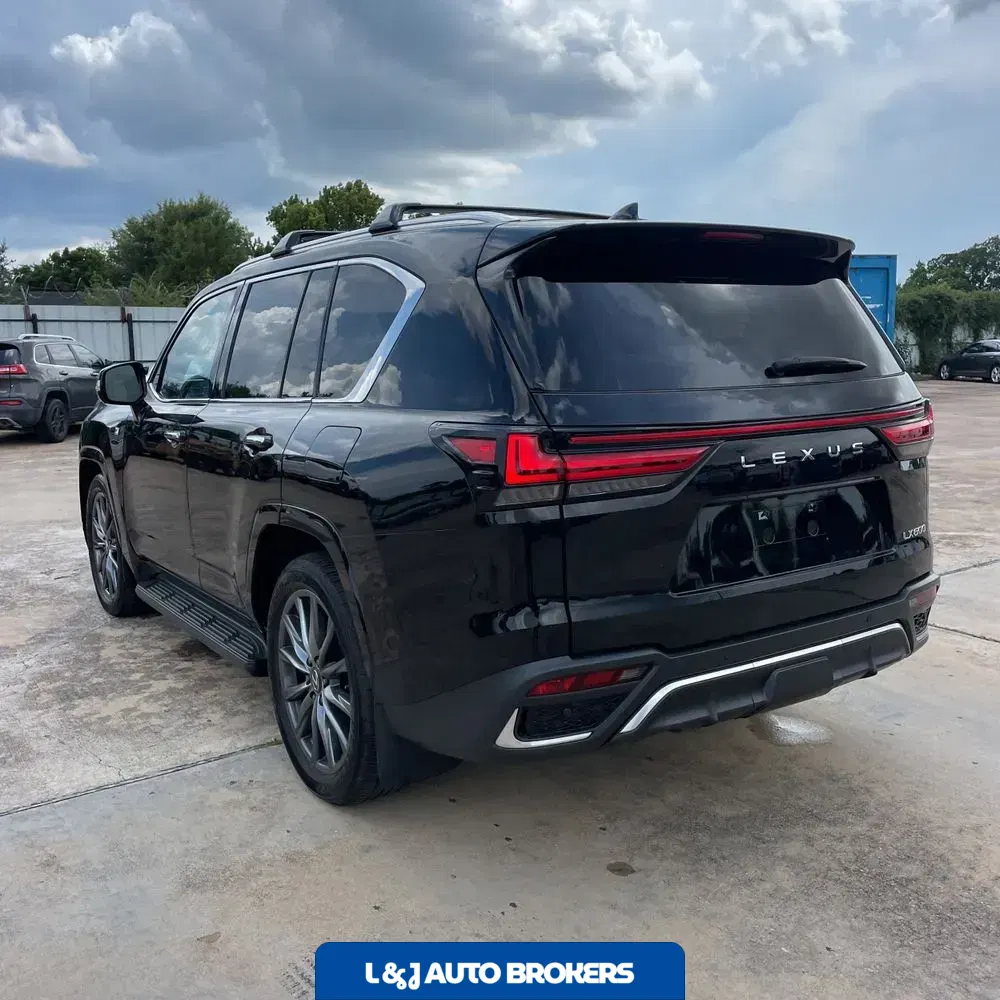 2024 Lexus LX 600 F SPORT Handling