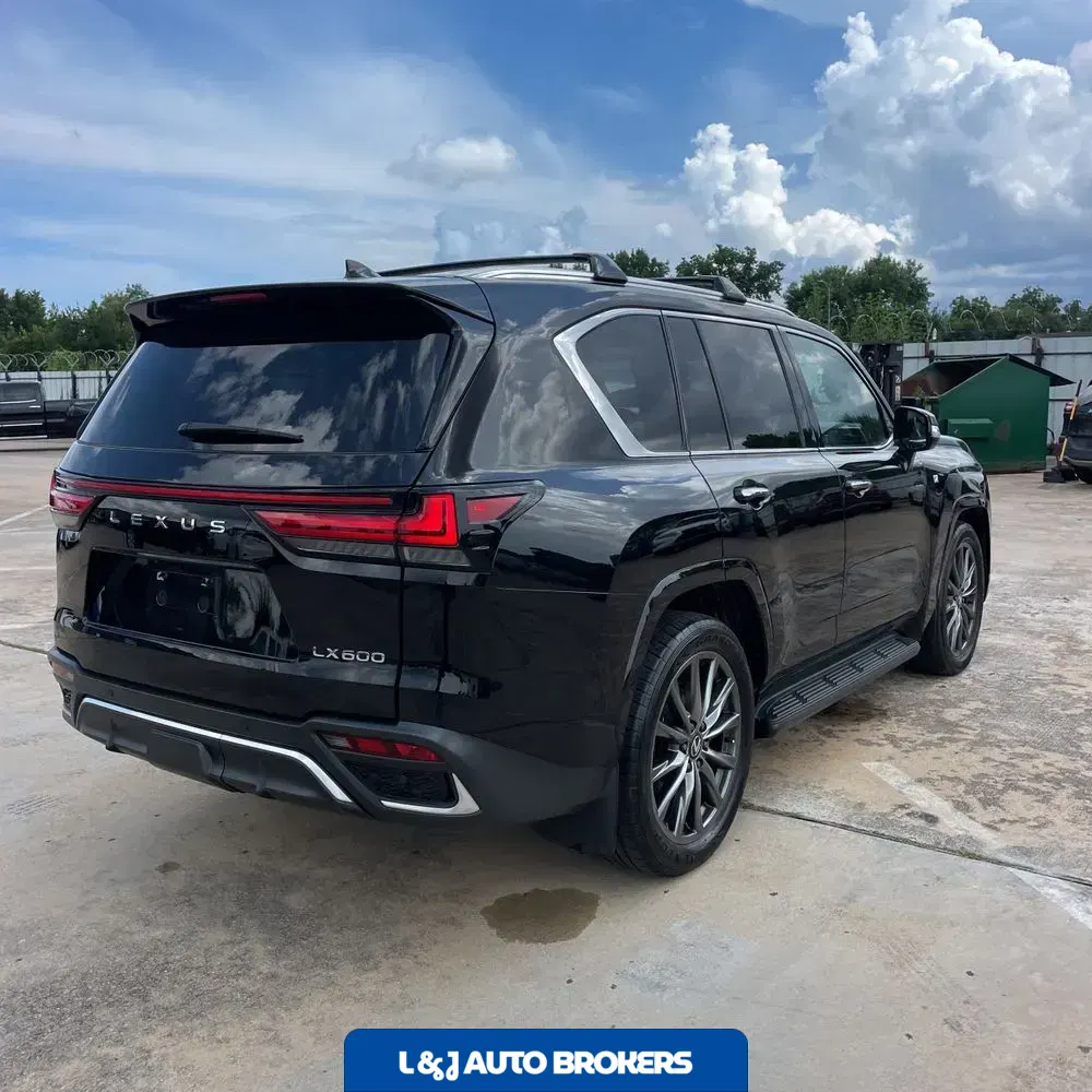 2024 Lexus LX 600 F SPORT Handling