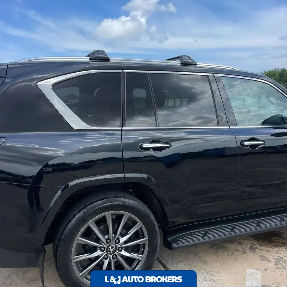 2024 Lexus LX 600 F SPORT Handling
