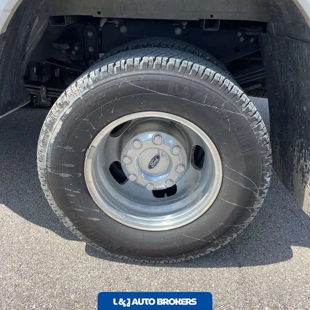 2025 Ford F-350 Super Duty Lariat