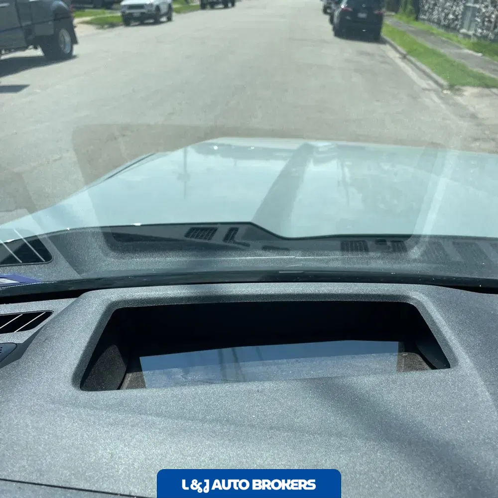 2025 Ford F-350 Super Duty Lariat