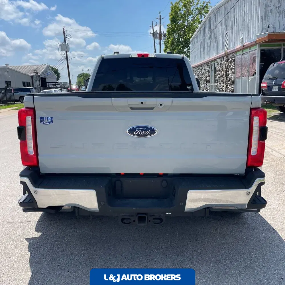2025 Ford F-350 Super Duty Lariat