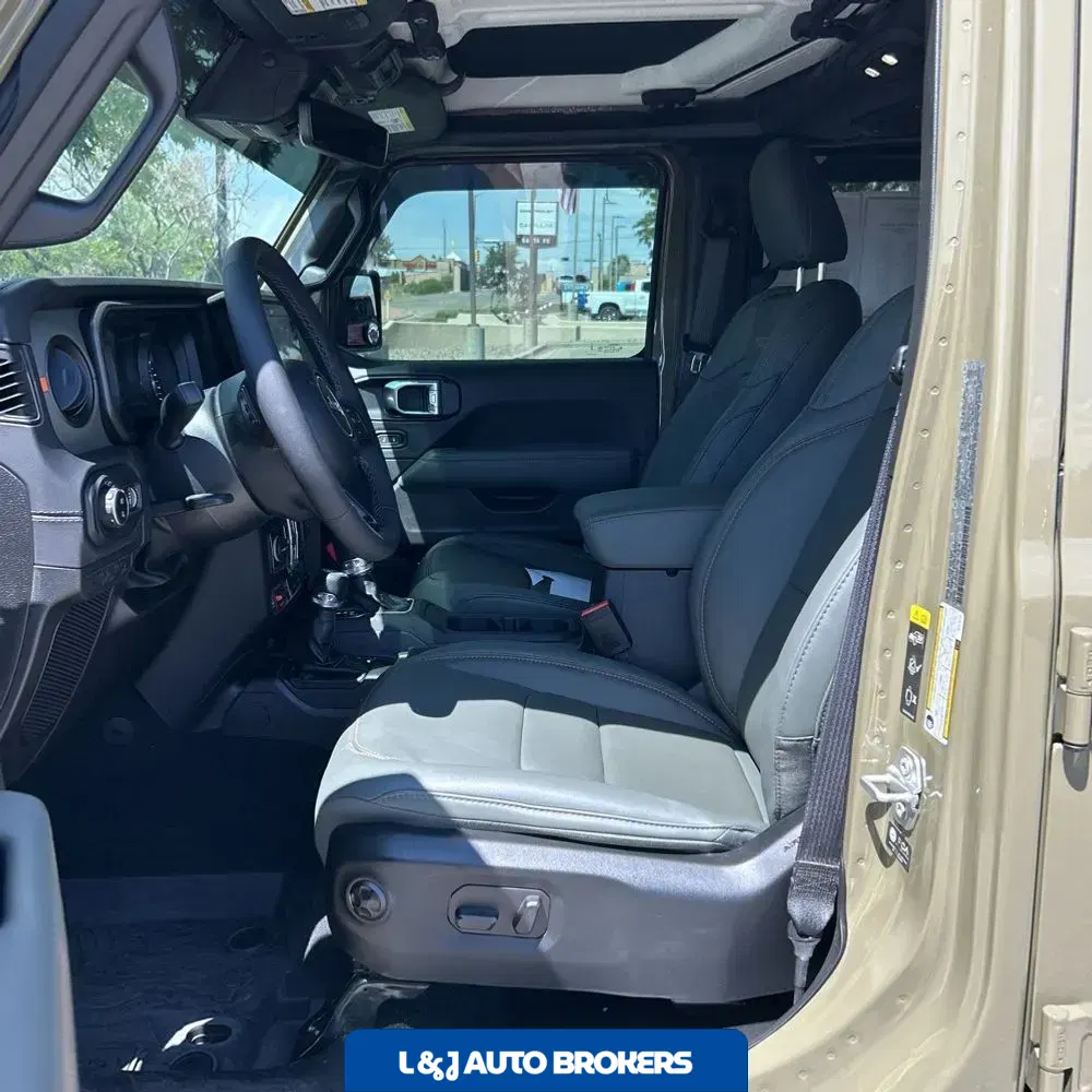2025 Jeep Gladiator Mojave X