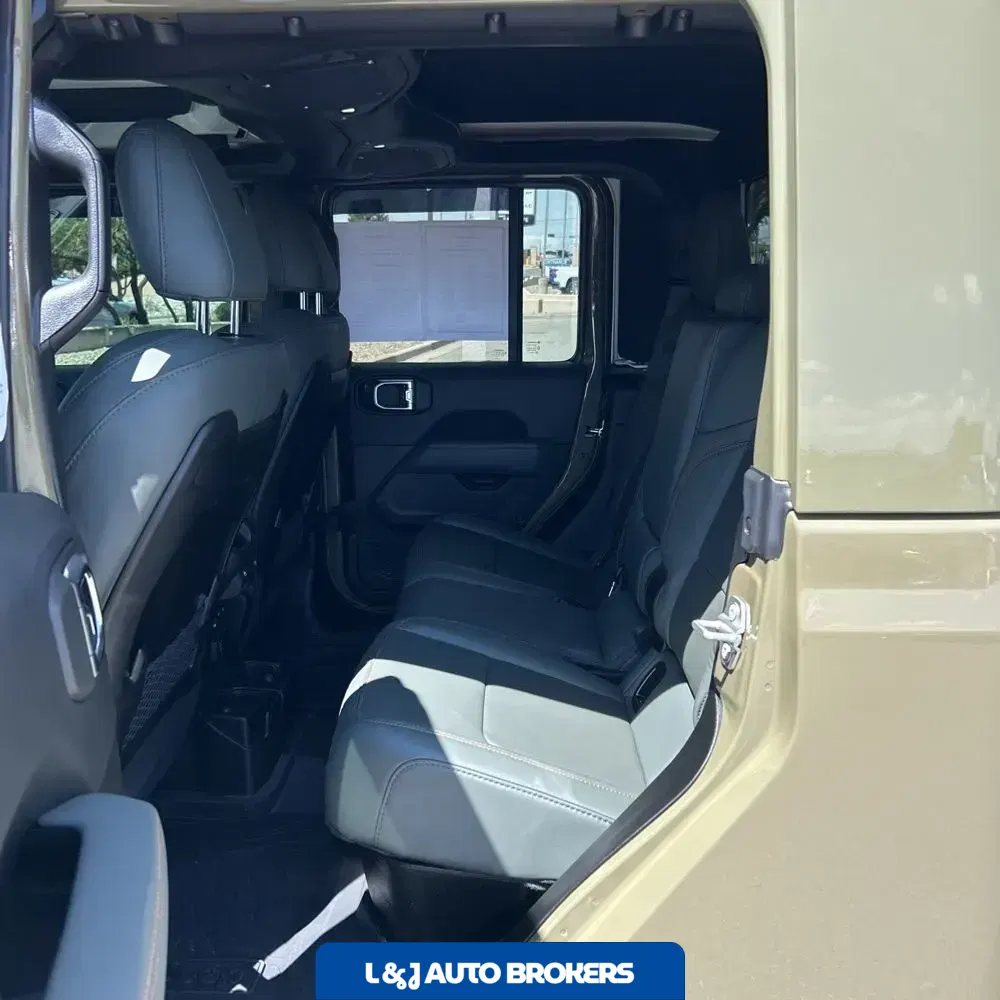 2025 Jeep Gladiator Mojave X
