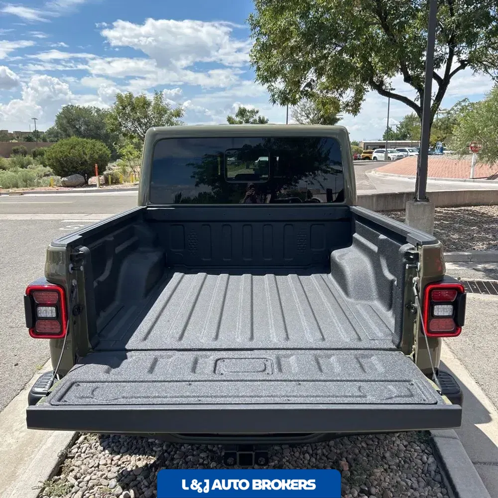 2025 Jeep Gladiator Mojave X