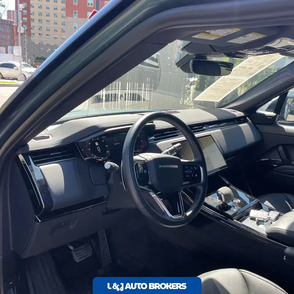 2024 Land Rover Range Rover Sport P360 SE
