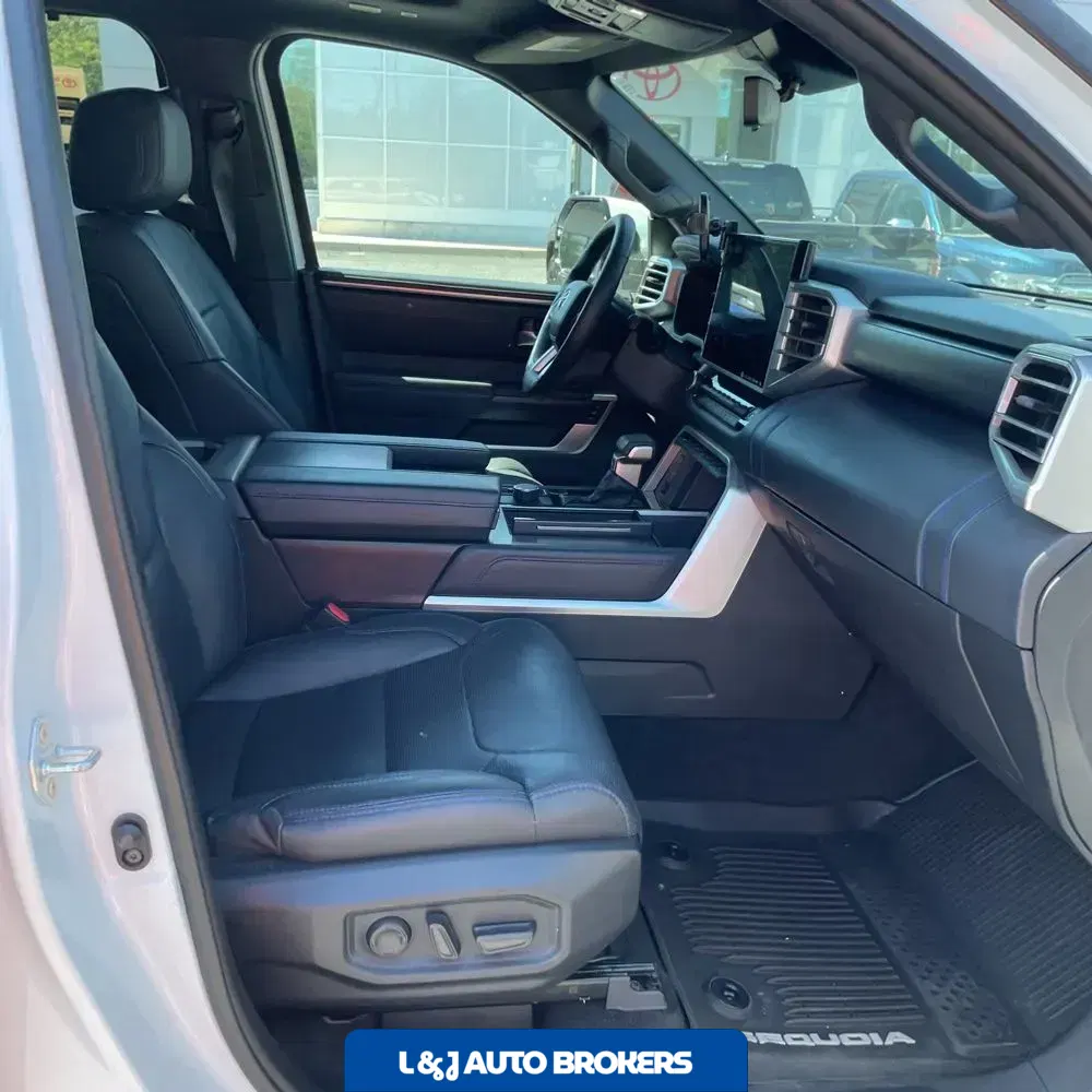 2024 Toyota Sequoia Platinum