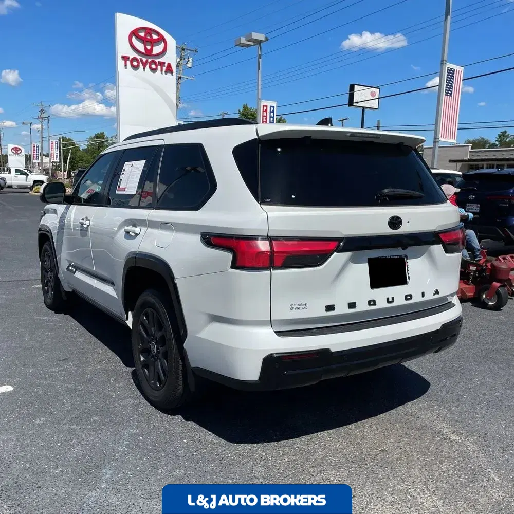 2024 Toyota Sequoia Platinum