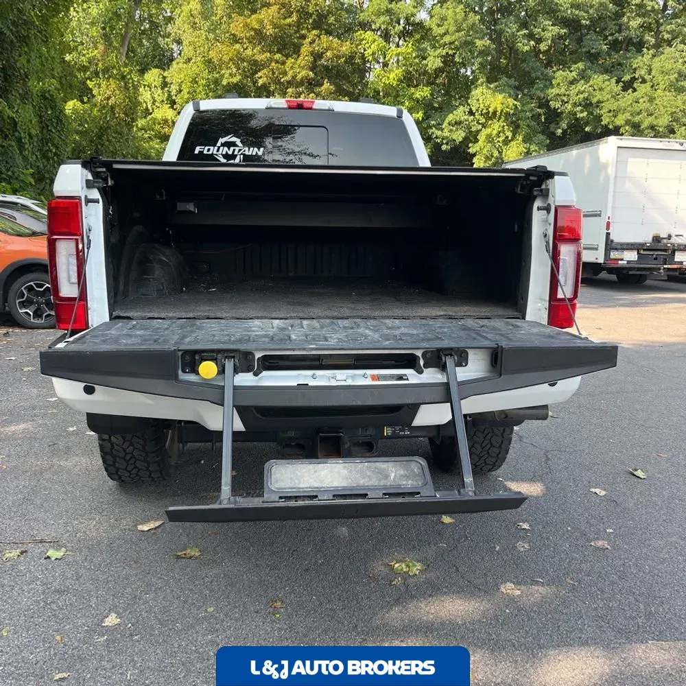 2022 Ford F-350 Super Duty Platinum