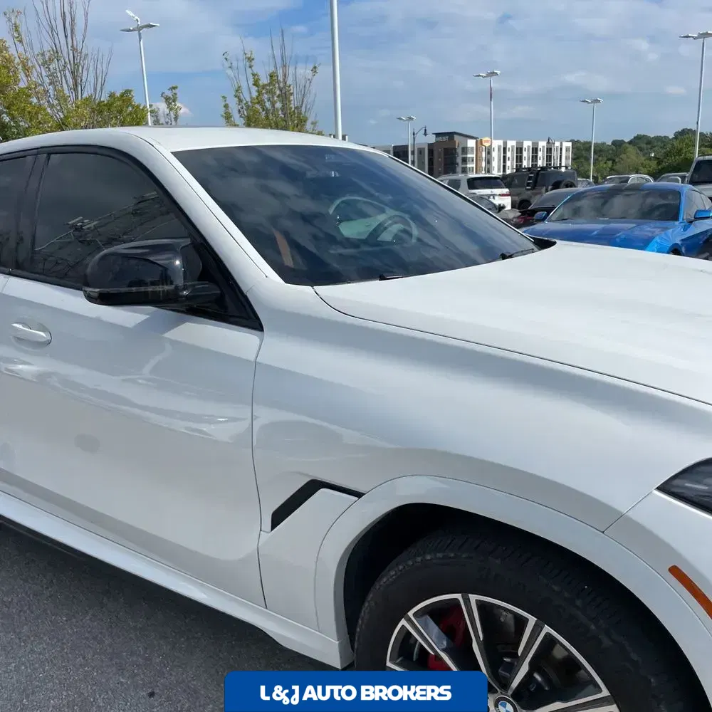 2024 BMW X6 M60i