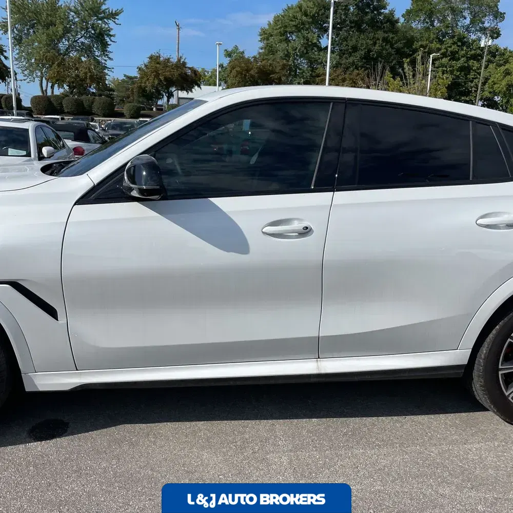 2024 BMW X6 M60i