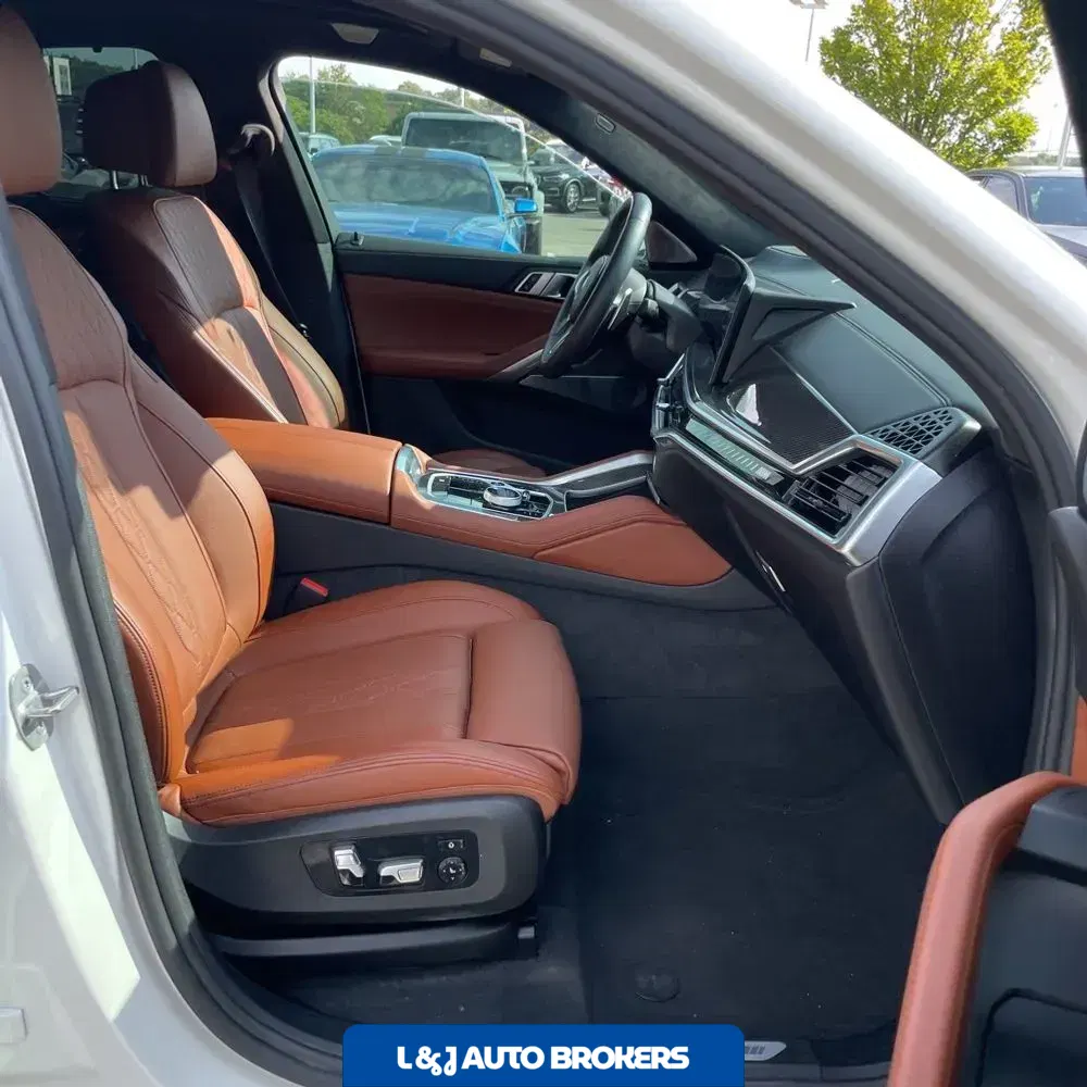 2024 BMW X6 M60i