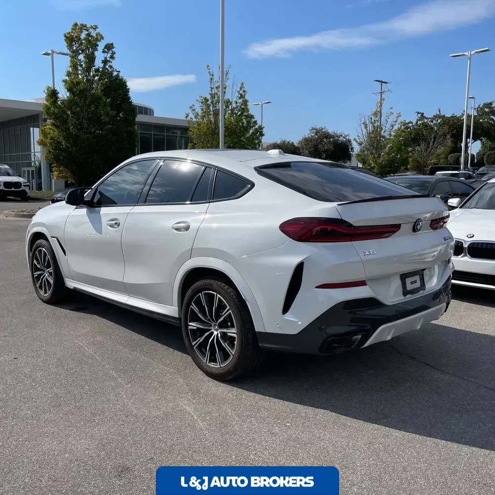 2024 BMW X6 M60i