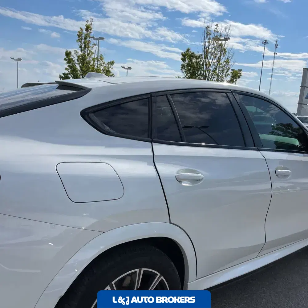 2024 BMW X6 M60i