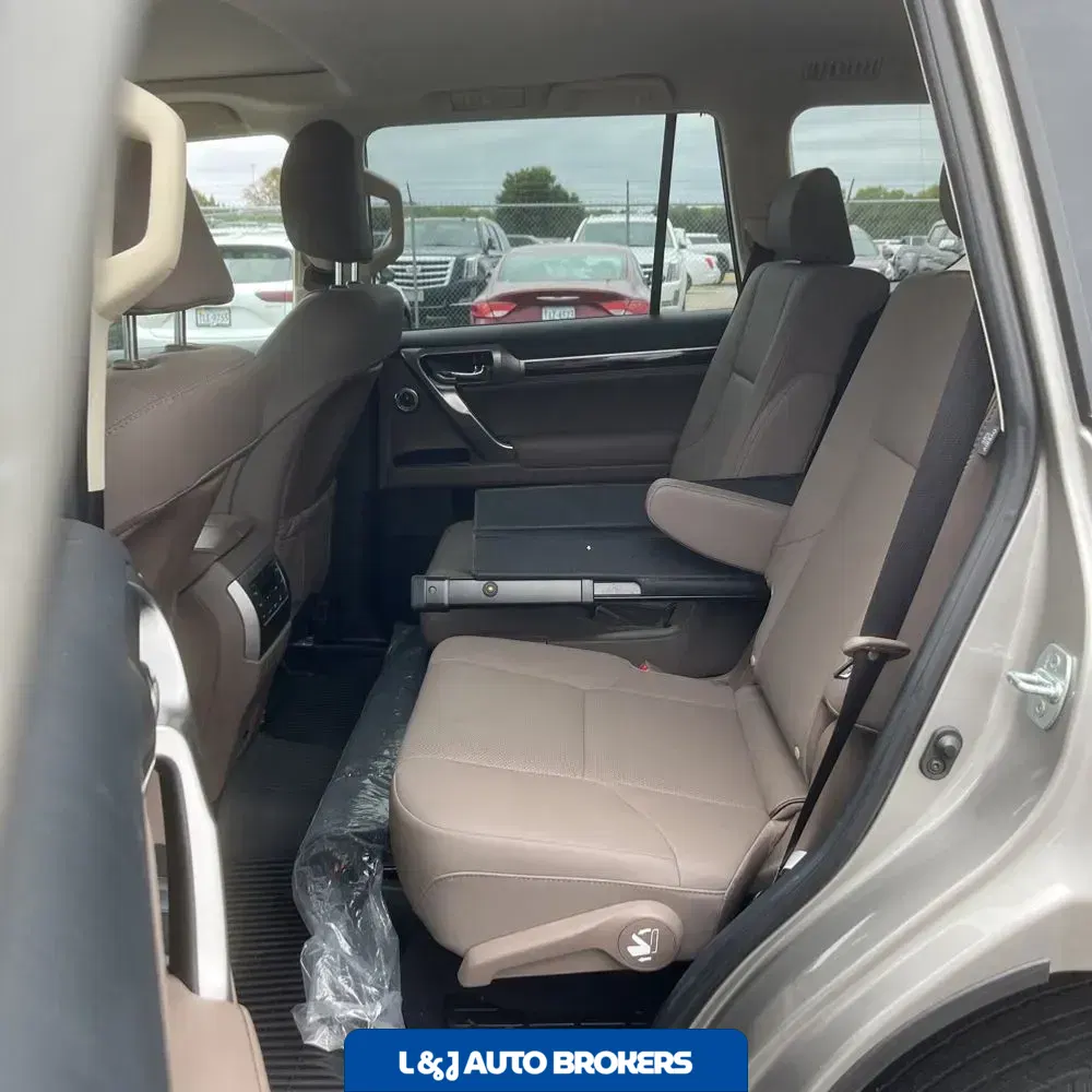 2023 Lexus GX 460 Base