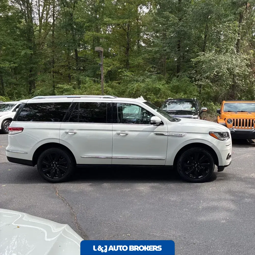 2022 Lincoln Navigator Reserve