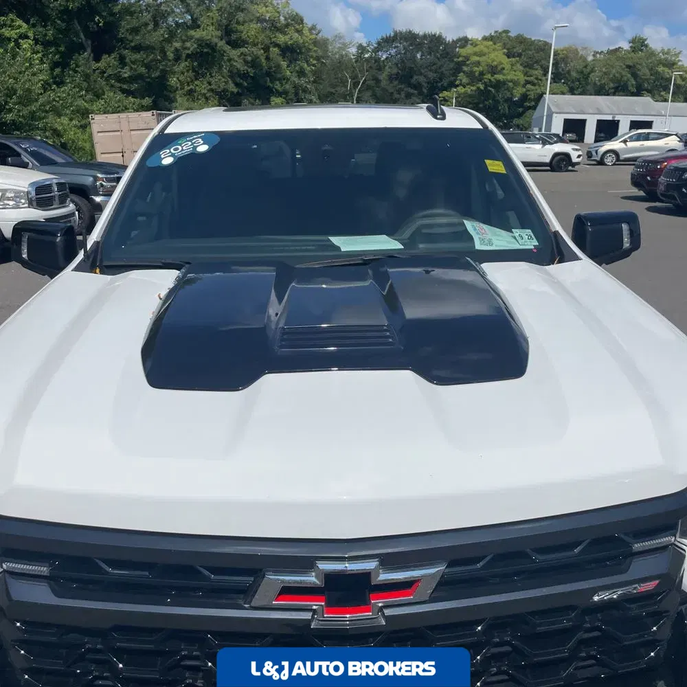 2023 Chevrolet Silverado 1500 ZR2