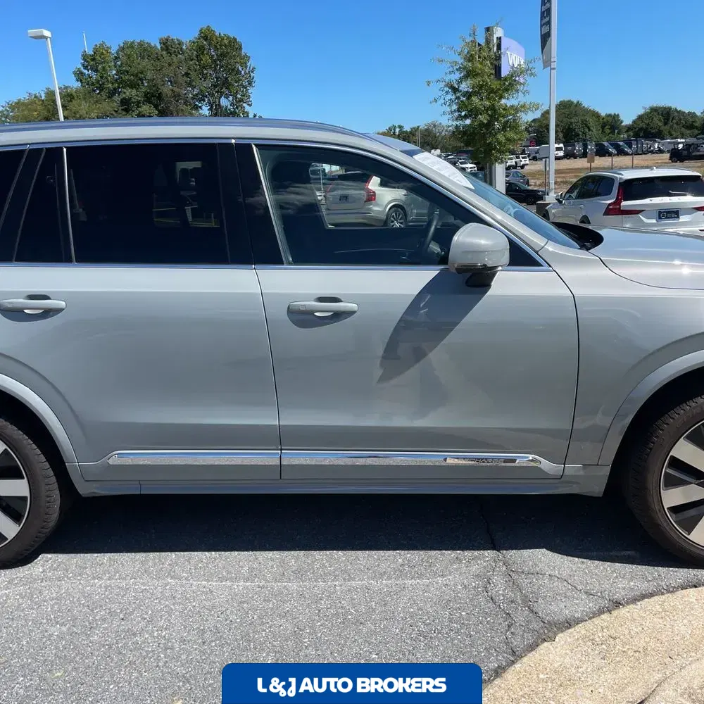 2024 Volvo XC90 T8 - Plus PHEV