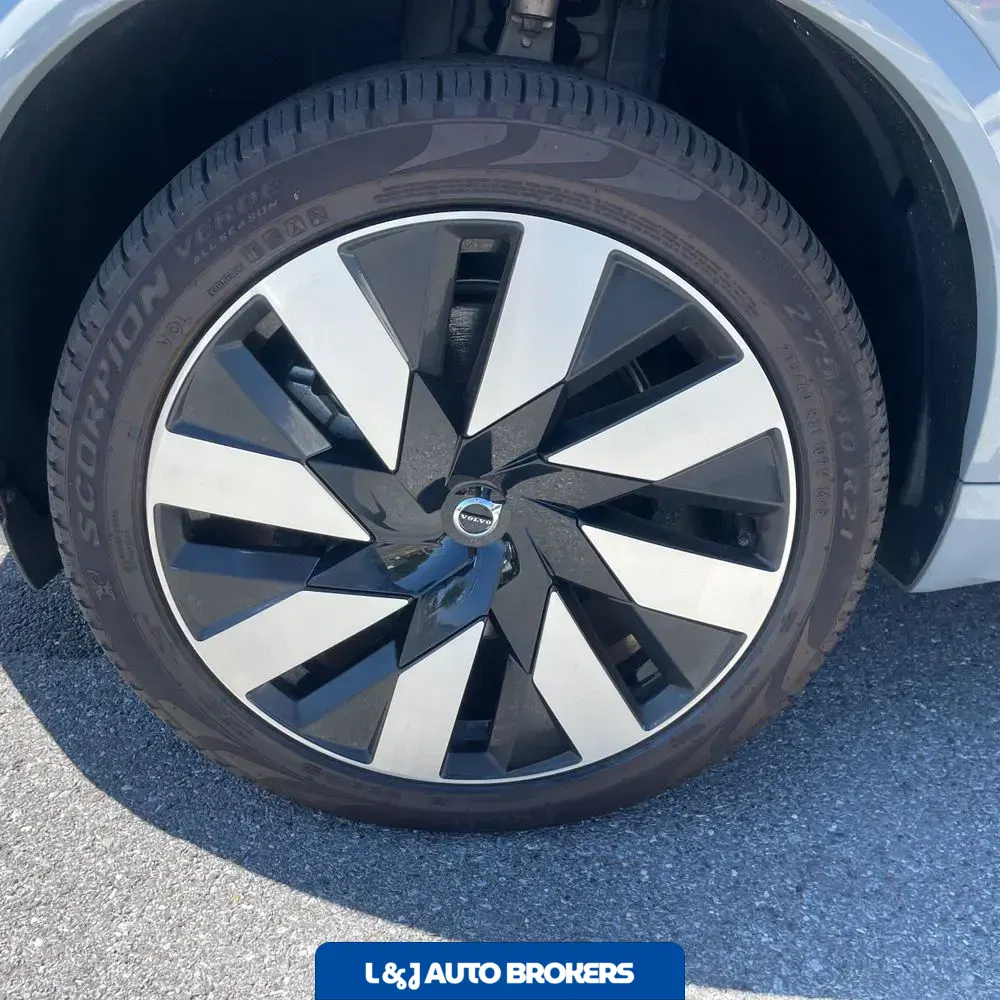 2024 Volvo XC90 T8 - Plus PHEV